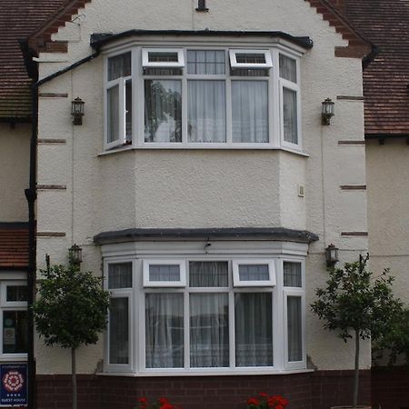 Sunnydale Guest House 스트렛포드-어폰-에이본 외부 사진
